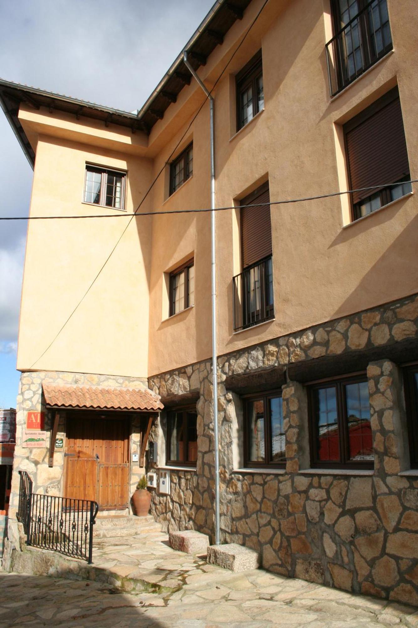 Apartamentos Rurales Sierra De Bejar Peñacaballera Eksteriør billede